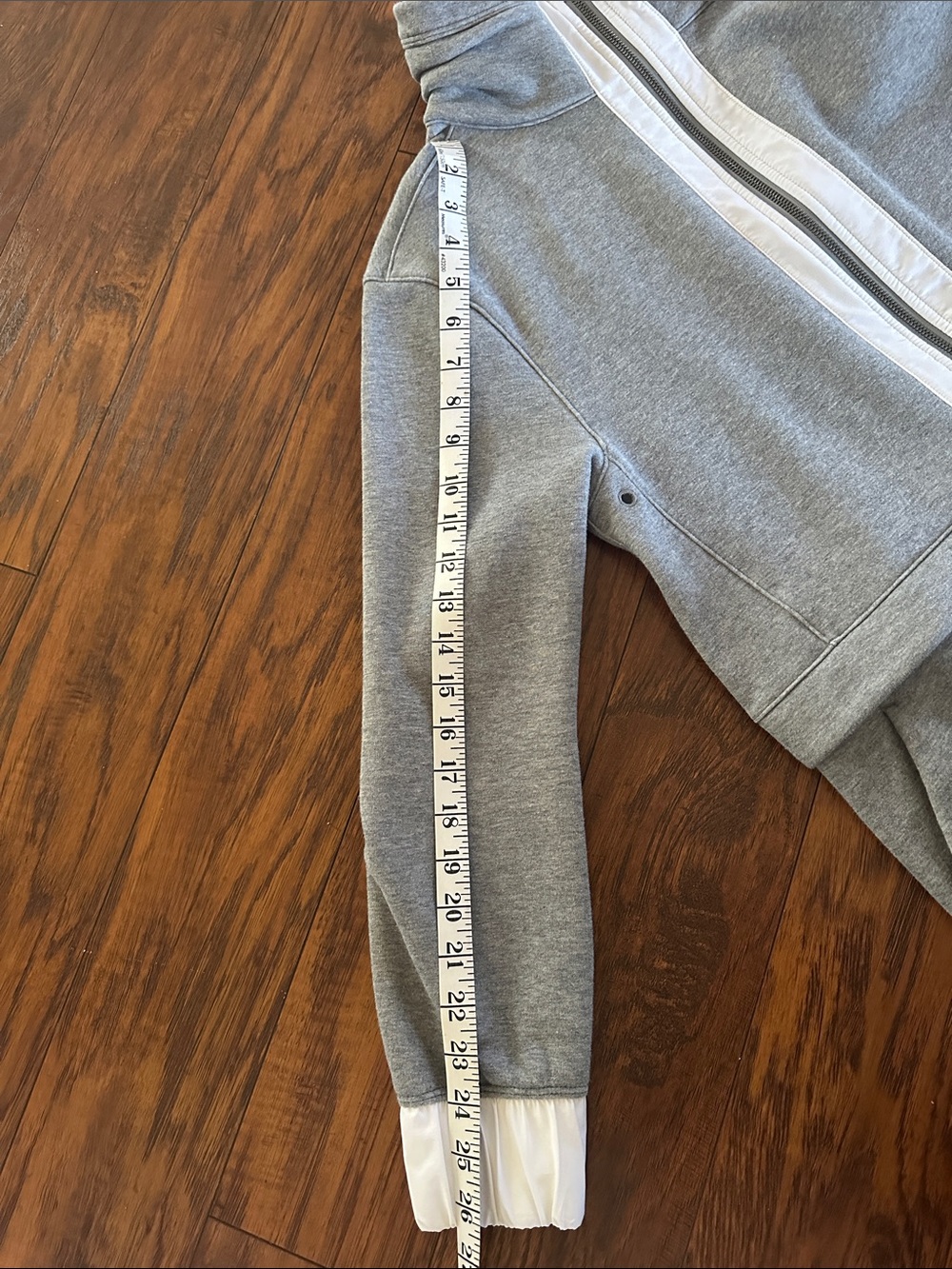 lululemon zip up - Picture 9 of 10